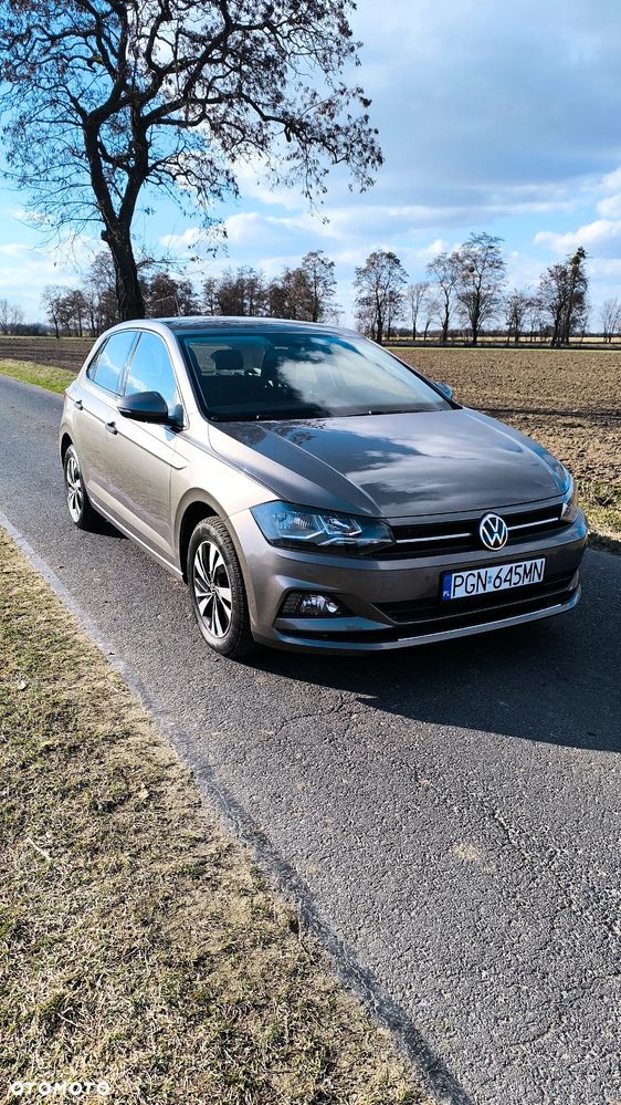 Volkswagen Polo - 1
