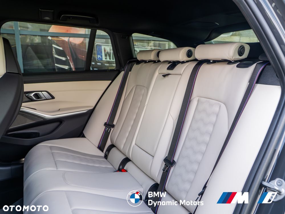 BMW M3 Competition M xDrive - 28