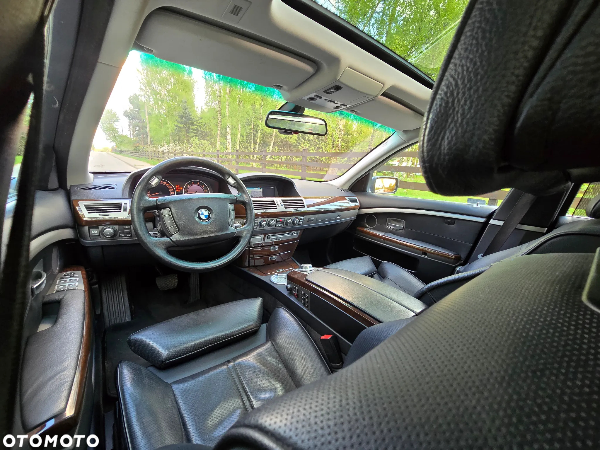 BMW Seria 7 750i - 7