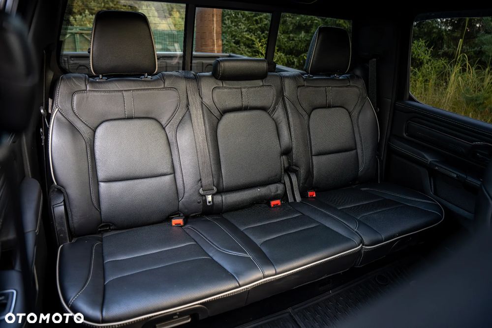 RAM 1500 5.7 eTorque Crew Cab Shortbed Limited Black - 40