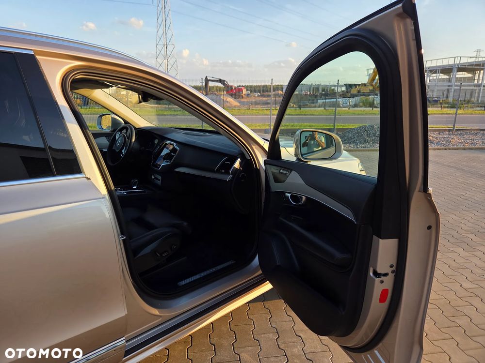 Volvo XC 90 B5 D AWD Plus Bright - 16