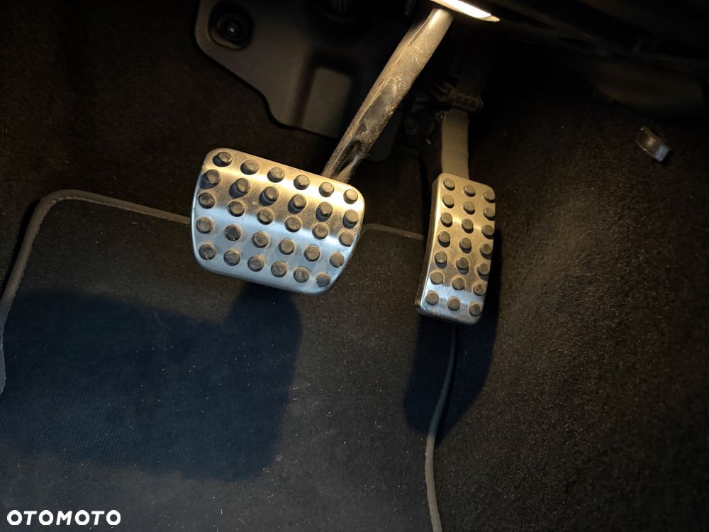 Mercedes-Benz CLA 200 AMG Line 7G-DCT - 20