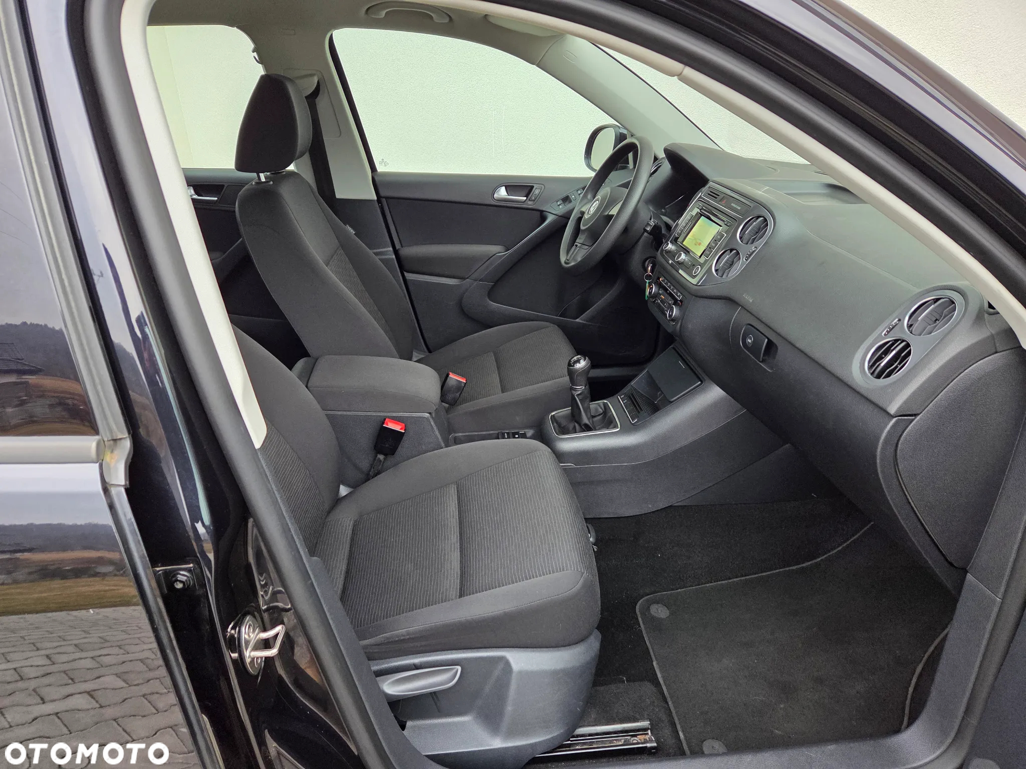 Volkswagen Tiguan - 11