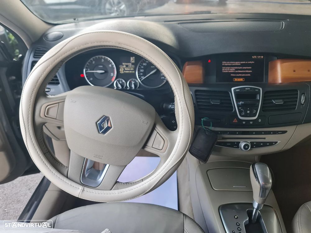 Renault Laguna 2.0 dCi Initiale Aut. - 25