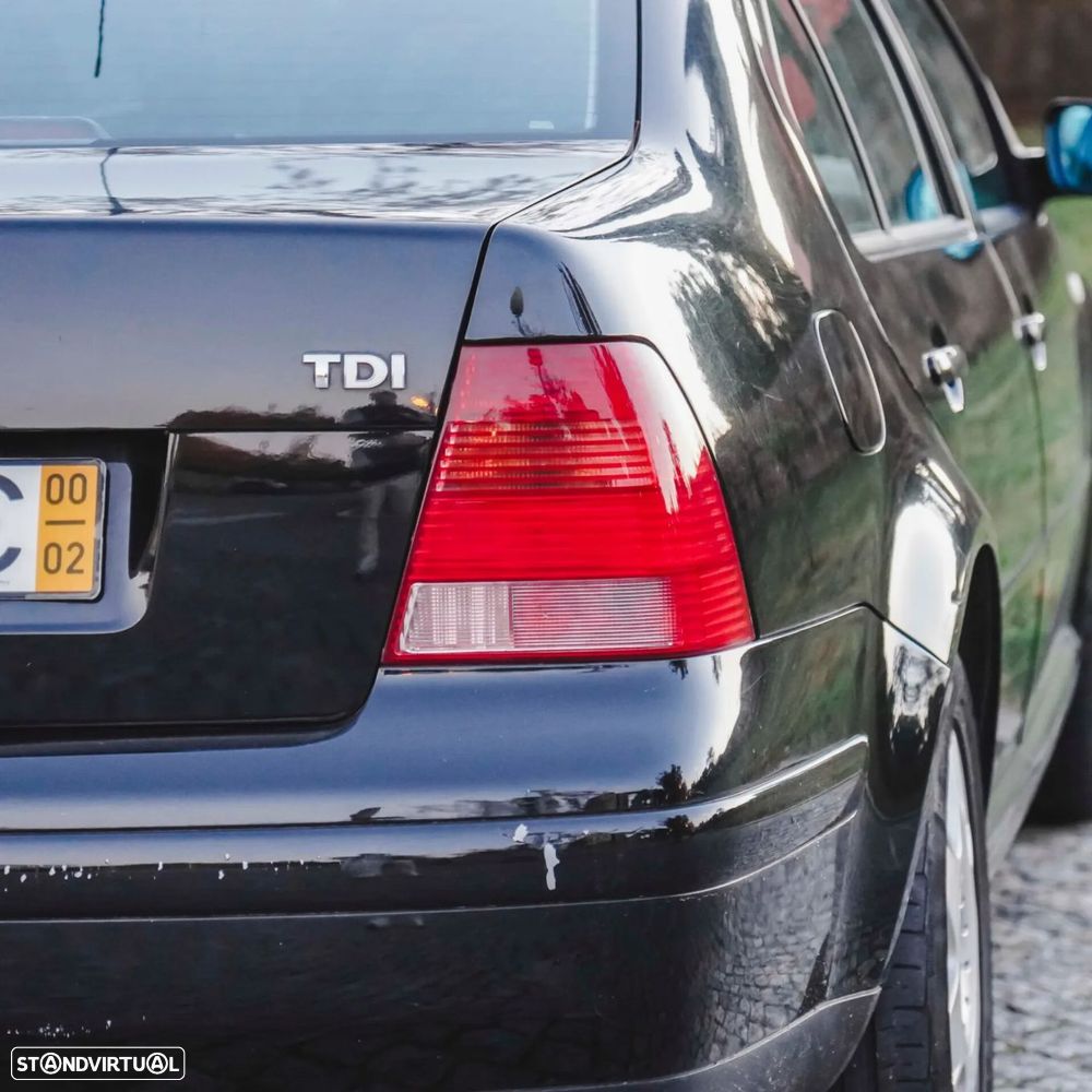 VW Bora 1.9 TDi Highline - 24