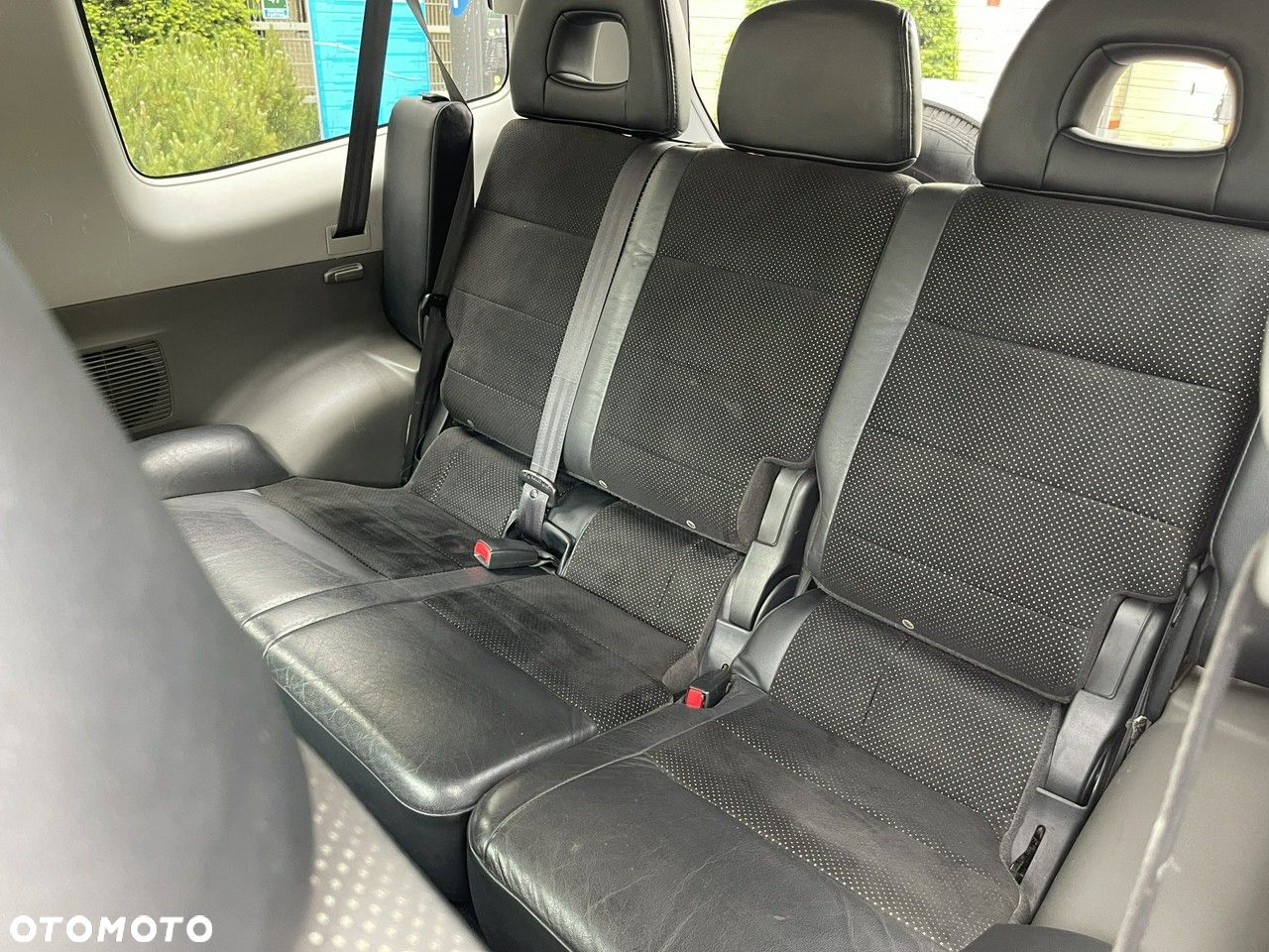 Mitsubishi Pajero - 25
