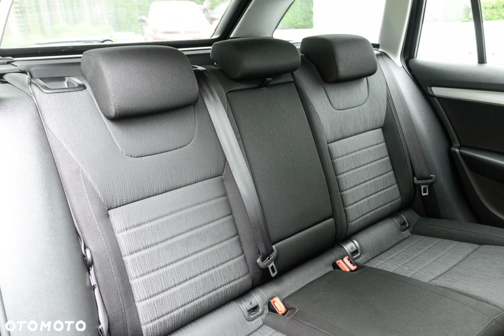 Skoda Octavia 2.0 TDI 4x4 Style DSG - 27