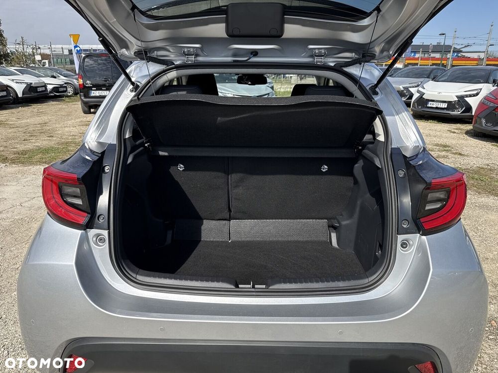 Toyota Yaris Hybrid 1.5 Style - 18