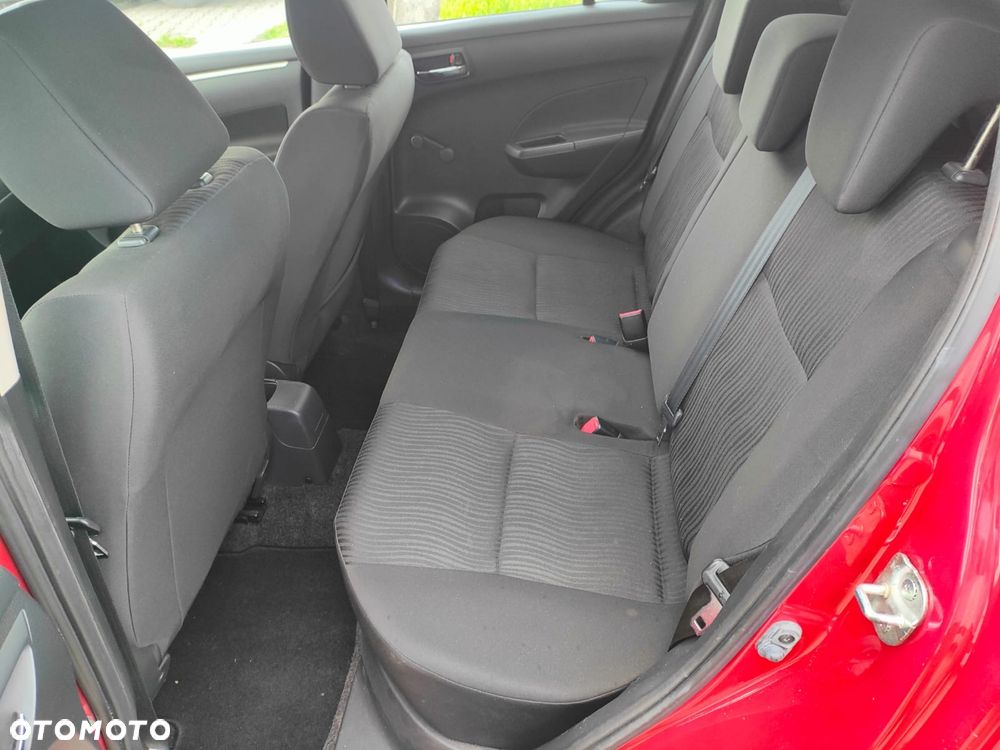 Suzuki Swift - 8