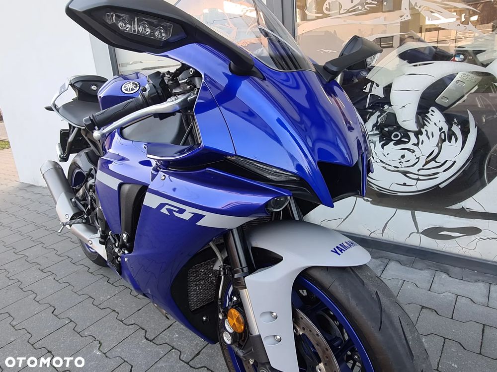 Yamaha R1 - 14