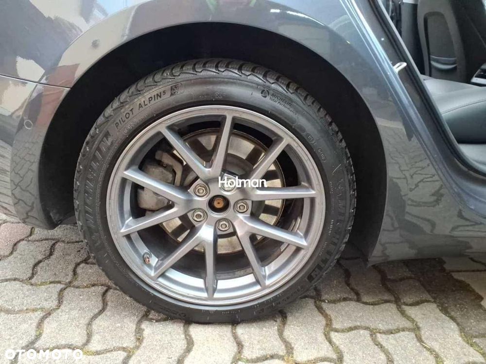 Tesla Model 3 Langstreckenbatterie Allradantrieb Dual Motor - 8