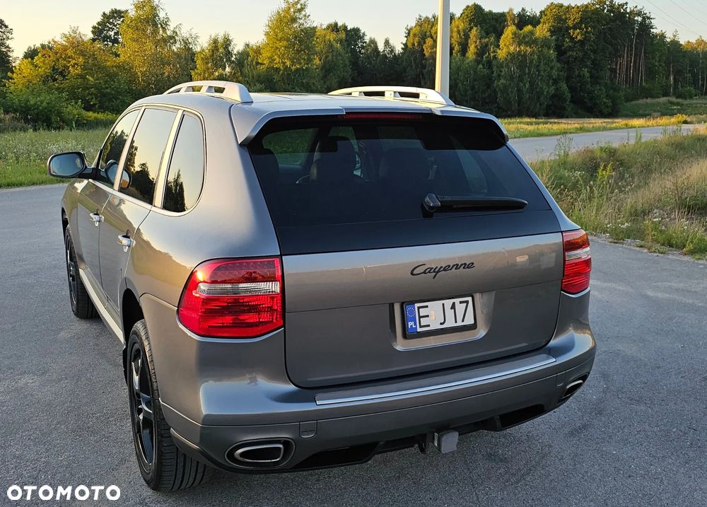 Porsche Cayenne - 9