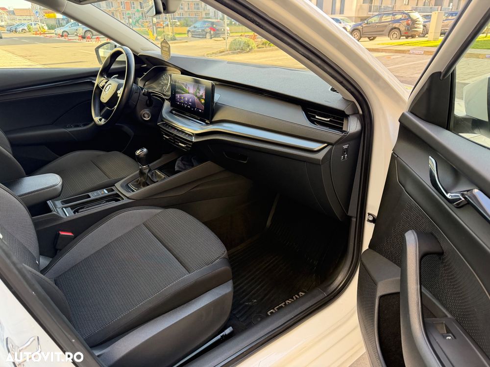 Skoda Octavia 2.0 TDI STYLE - 7