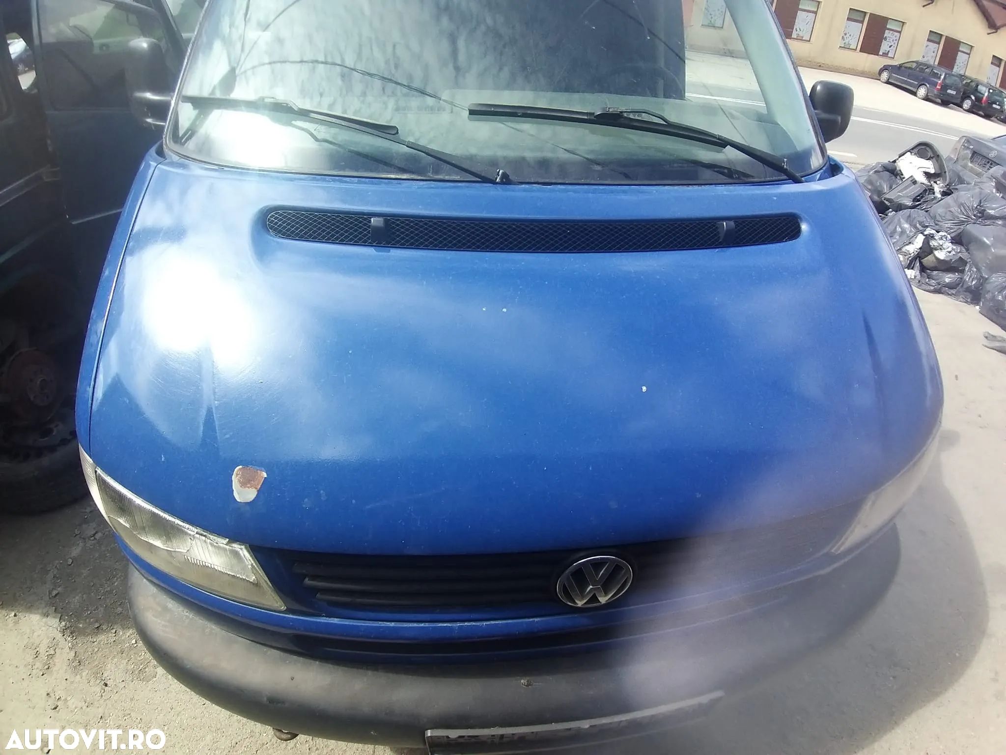 Dezmembram Volkswagen Transporter T4 Caravelle 2.5 TDI din 2000, cod motor: AJT - 1