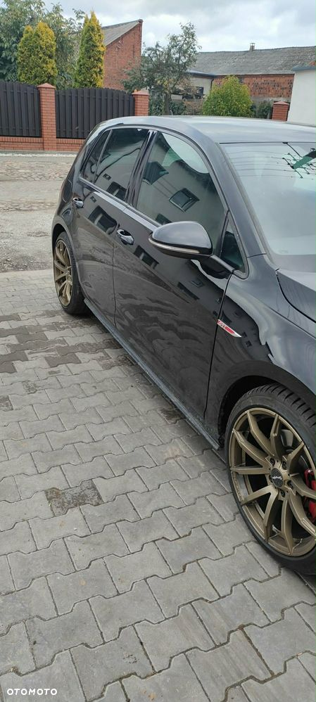Volkswagen Golf - 8