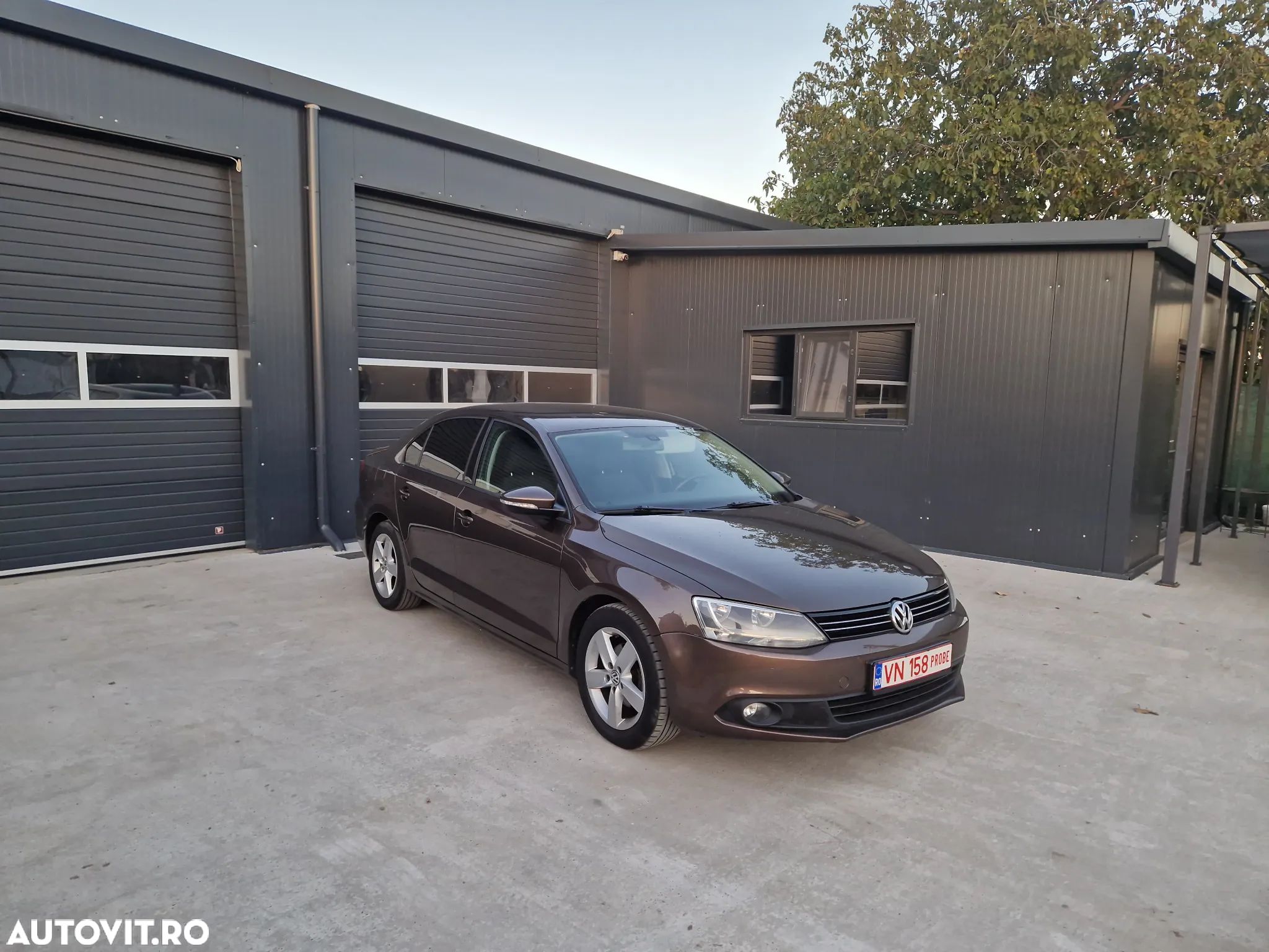 Volkswagen Jetta 1.6 TDI Blue Motion Technology Comfortline - 1