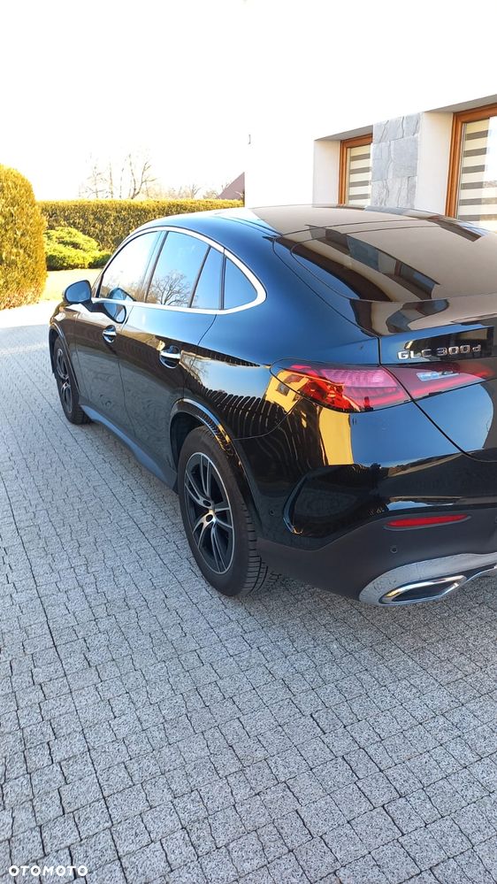 Mercedes-Benz GLC 300 d 4-Matic - 3