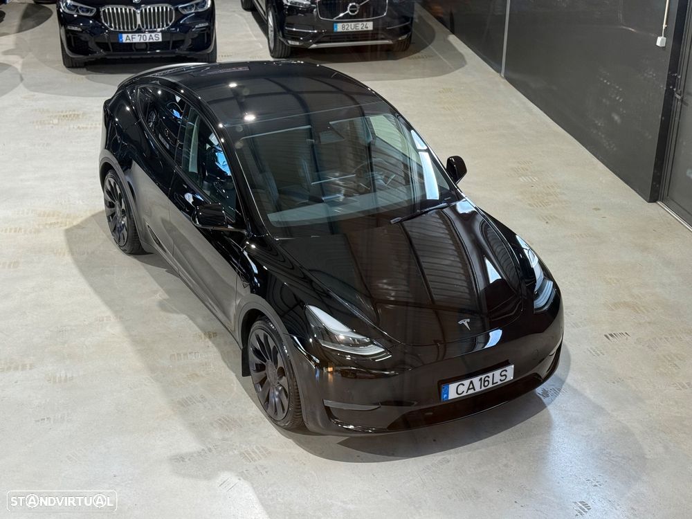 Tesla Model Y Performance Dual Motor AWD - 3