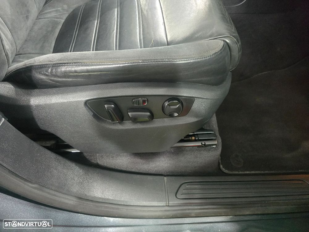 VW Touareg 3.0 V6 TDI Blue Motion DPF Auto Exclusive - 9