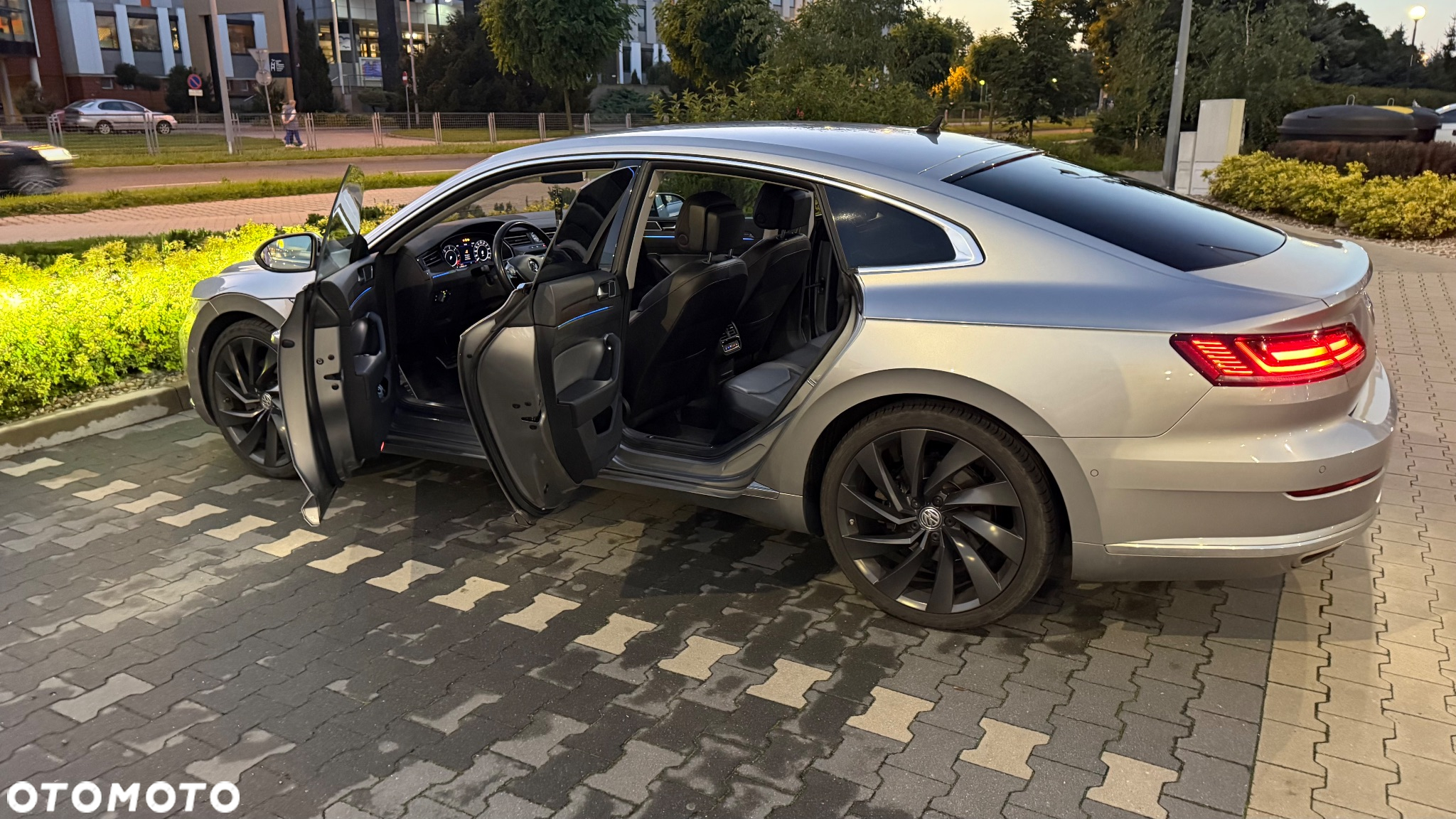 Volkswagen Arteon 2.0 TDI Bi-Turbo SCR 4Mot Elegance DSG - 10