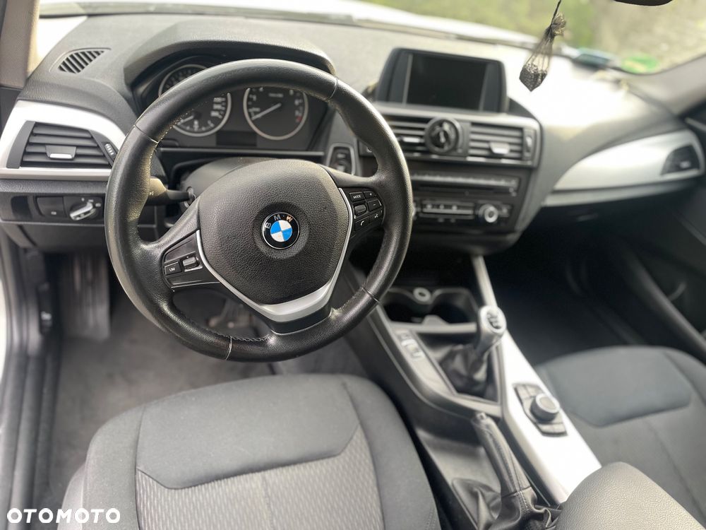 BMW Seria 1 114i - 12