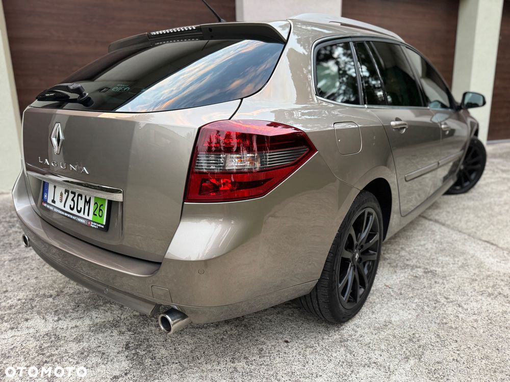 Renault Laguna 2.0 dCi Initiale - 9
