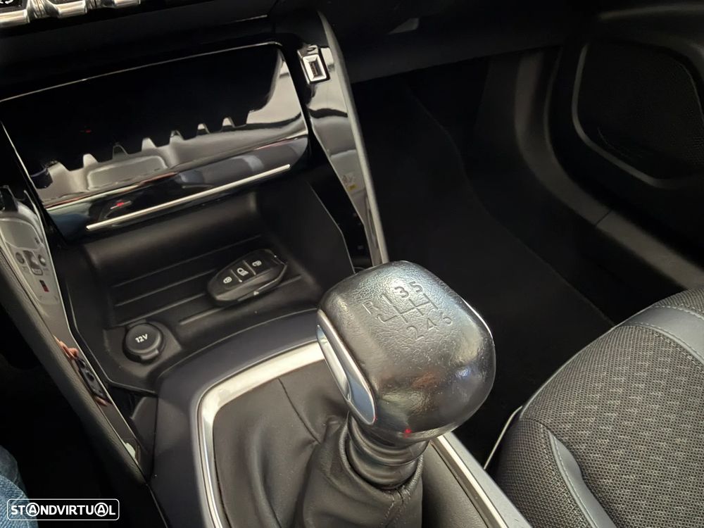 Peugeot 2008 PureTech 100 Stop&Start Allure Pack - 29