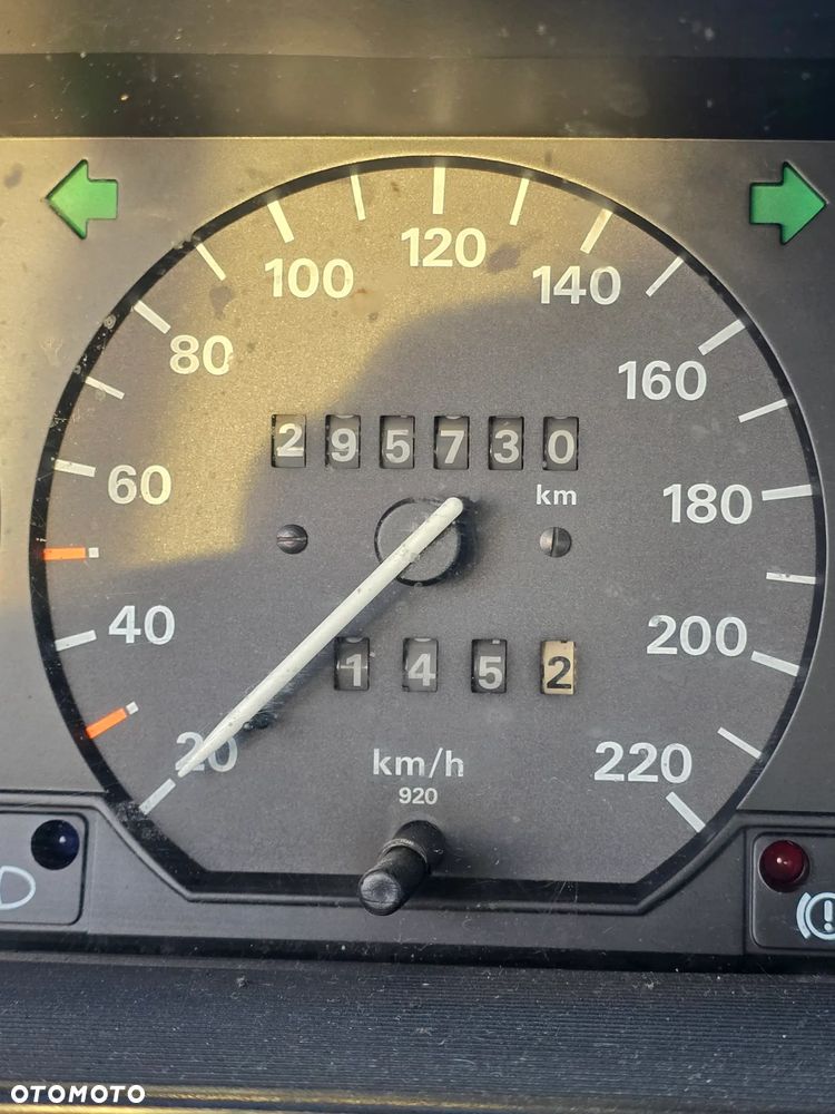 Volkswagen Passat 1.8 GL - 18