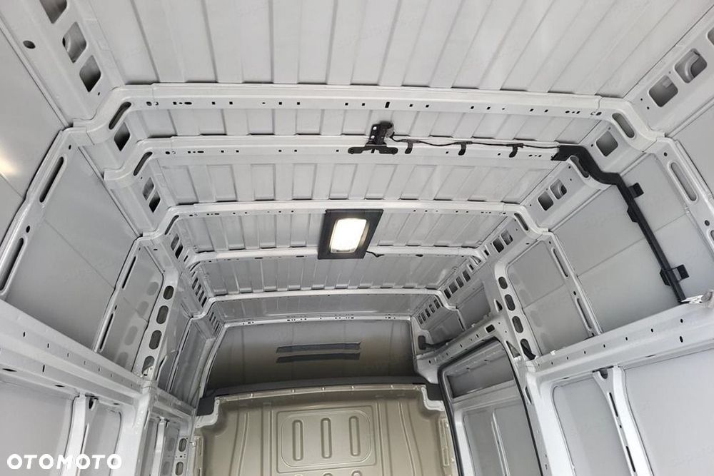 Peugeot Boxer Heavy L4H3 aut 2.2 180KM - 18