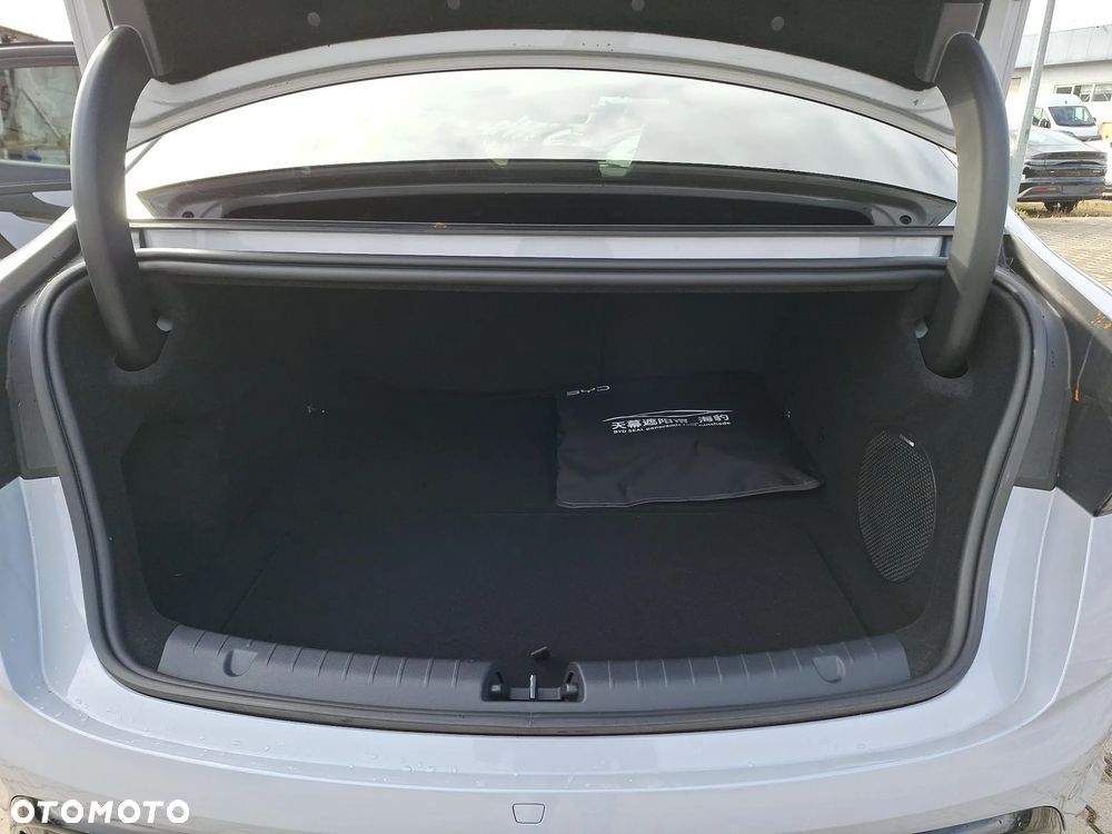 BYD Seal - 17