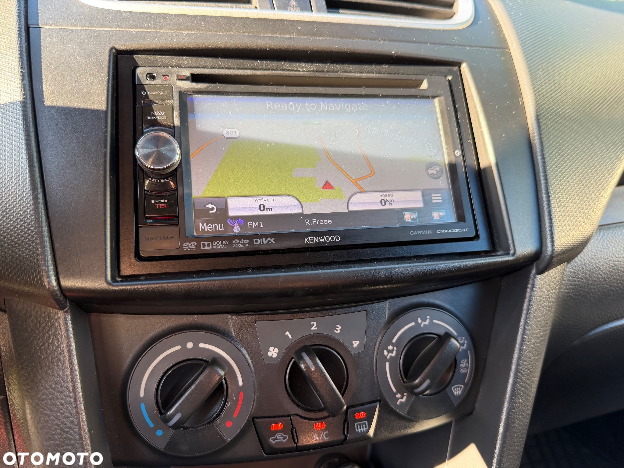 Suzuki Swift 1.2 Premium - 12