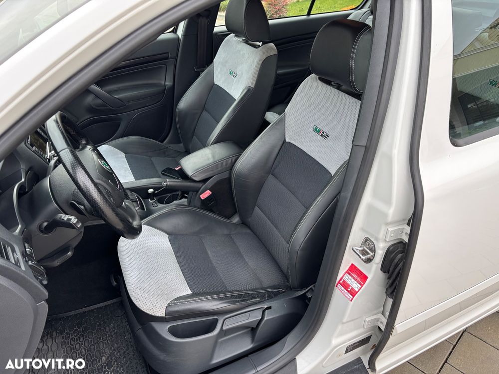 Skoda Octavia 2.0 TDI DPF DSG RS - 9