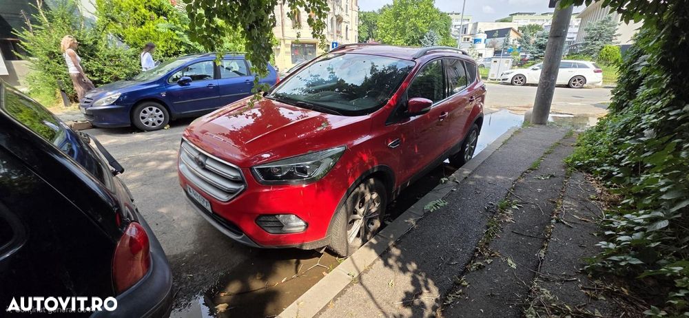 Ford Kuga 2.0 TDCi 4WD Powershift Titanium - 1