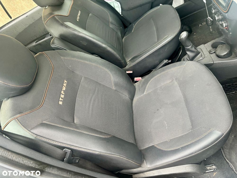 Dacia Lodgy TCe 115 Stepway - 5