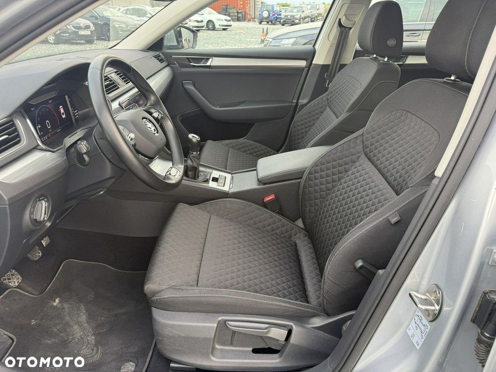Skoda Superb 2.0 TDI SCR Ambition - 25
