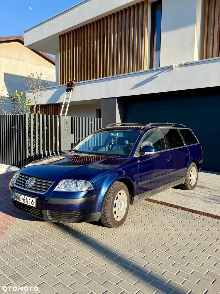 Volkswagen Passat - 1