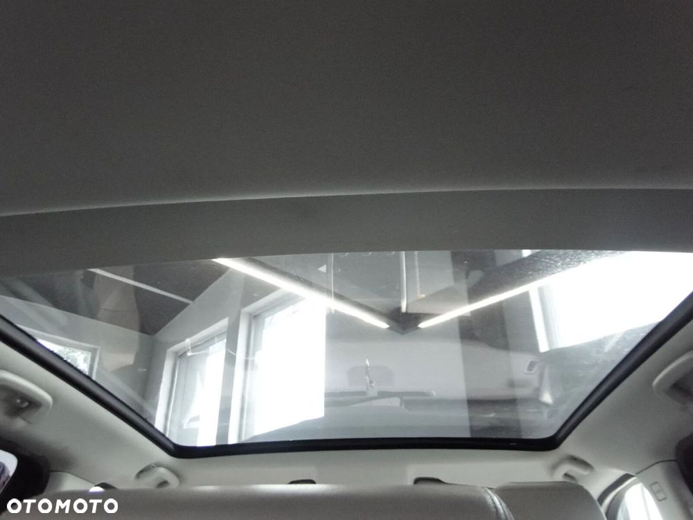 Land Rover Discovery Sport - 32