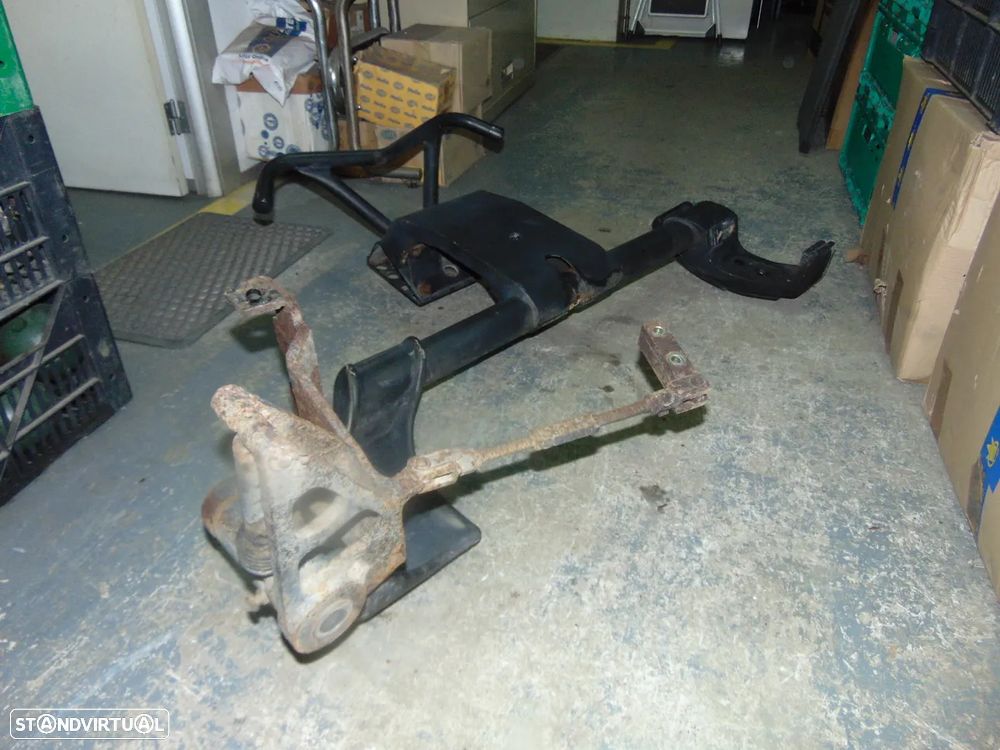 Opel Frontera A suporte pneu suplente - 8