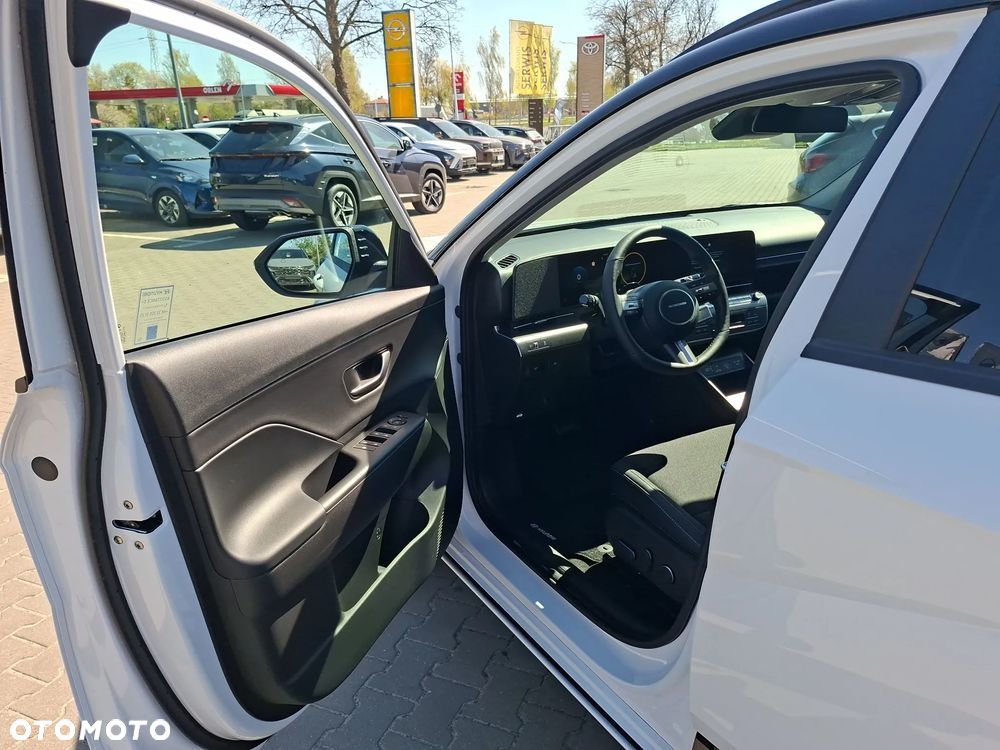 Hyundai Kona 65kWh Executive Plus - 10