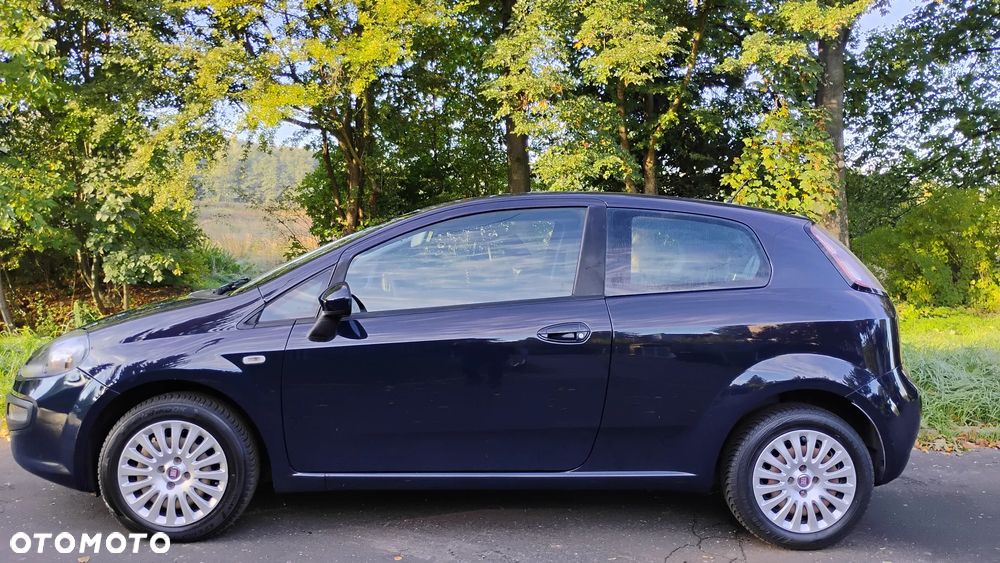 Fiat Punto 2011 photo 5