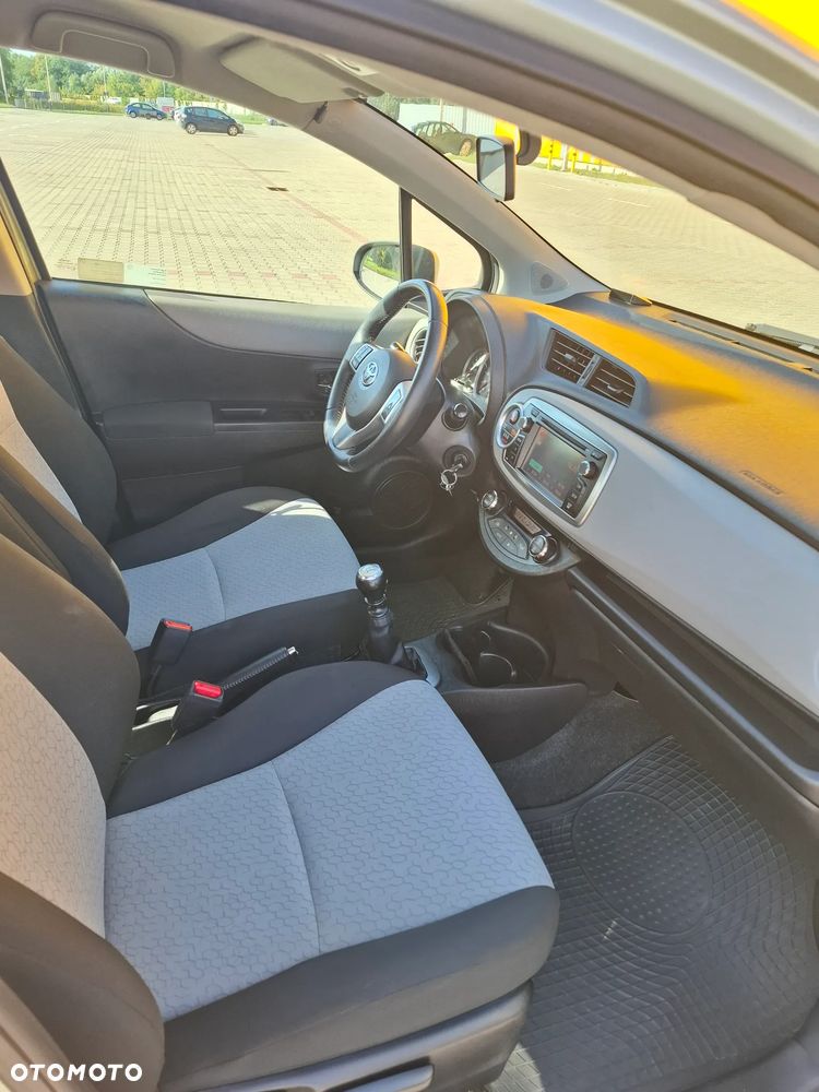 Toyota Yaris 1.33 Prestige - 37