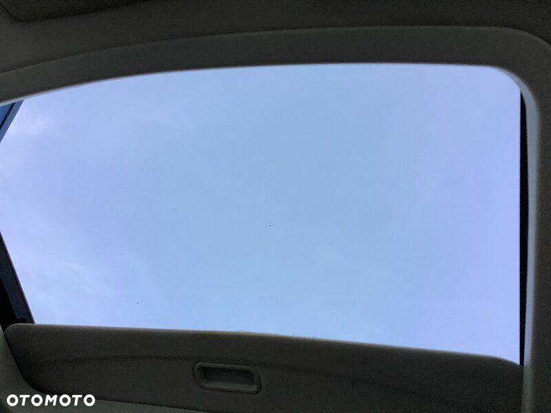 Chrysler Town & Country 3.6 Limited - 10