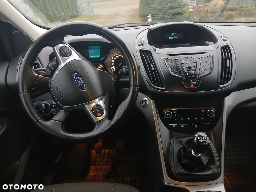 Ford Kuga 1.5 EcoBoost 2x4 Titanium - 5