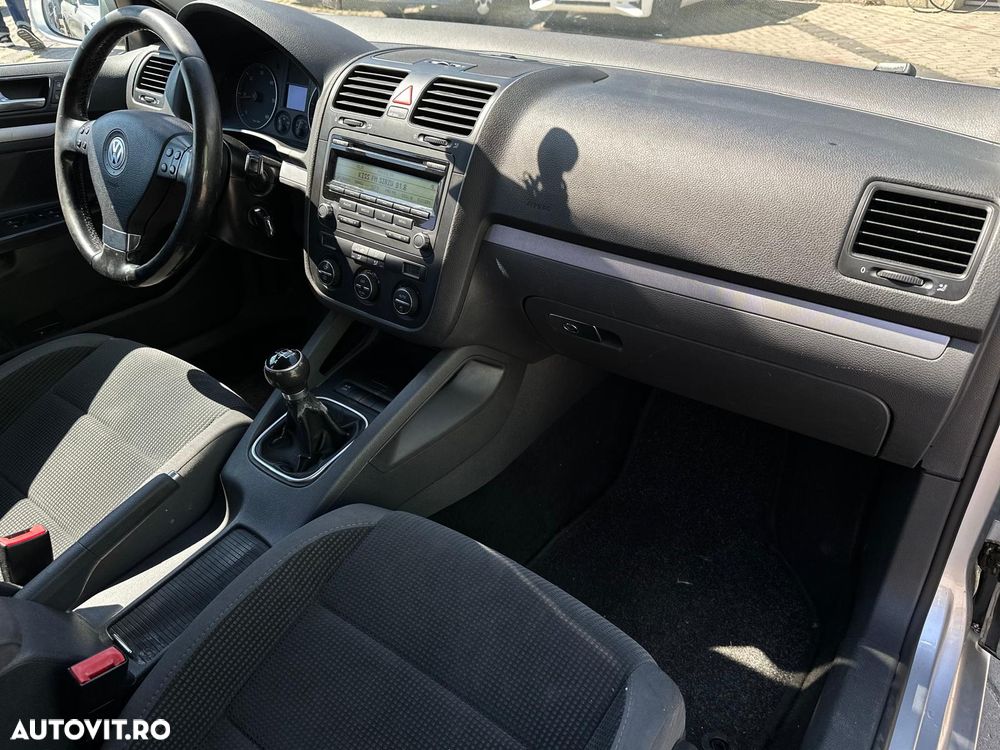 Volkswagen Jetta 1.9 TDI Comfortline - 9