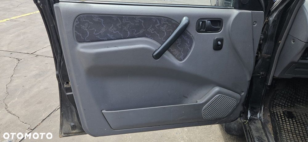 NISSAN TERRANO II LIFT 96-99 2.4 FOTEL PRZÓD PRZEDNI PRAWY LEWY 3D - 2