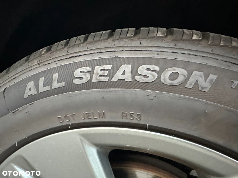 Toyota Avensis Combi 1.8 Executive - 31