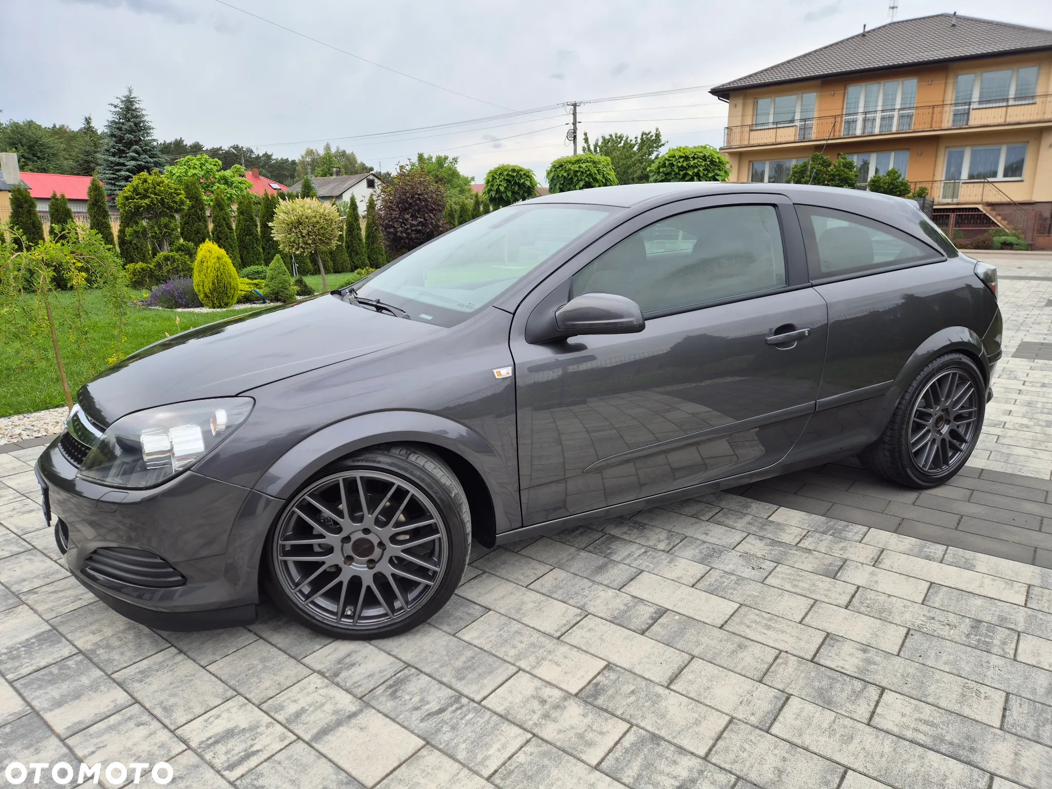 Opel Astra GTC 1.6 - 10