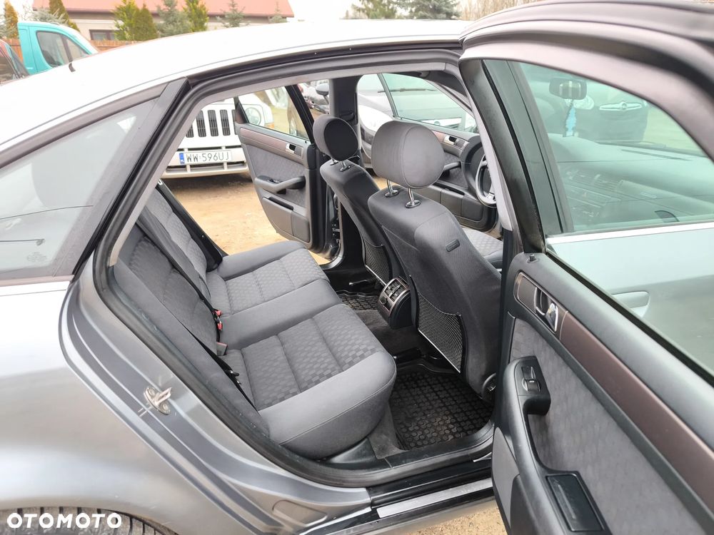 Audi A6 Limousine 2.5 TDI Quattro - 11