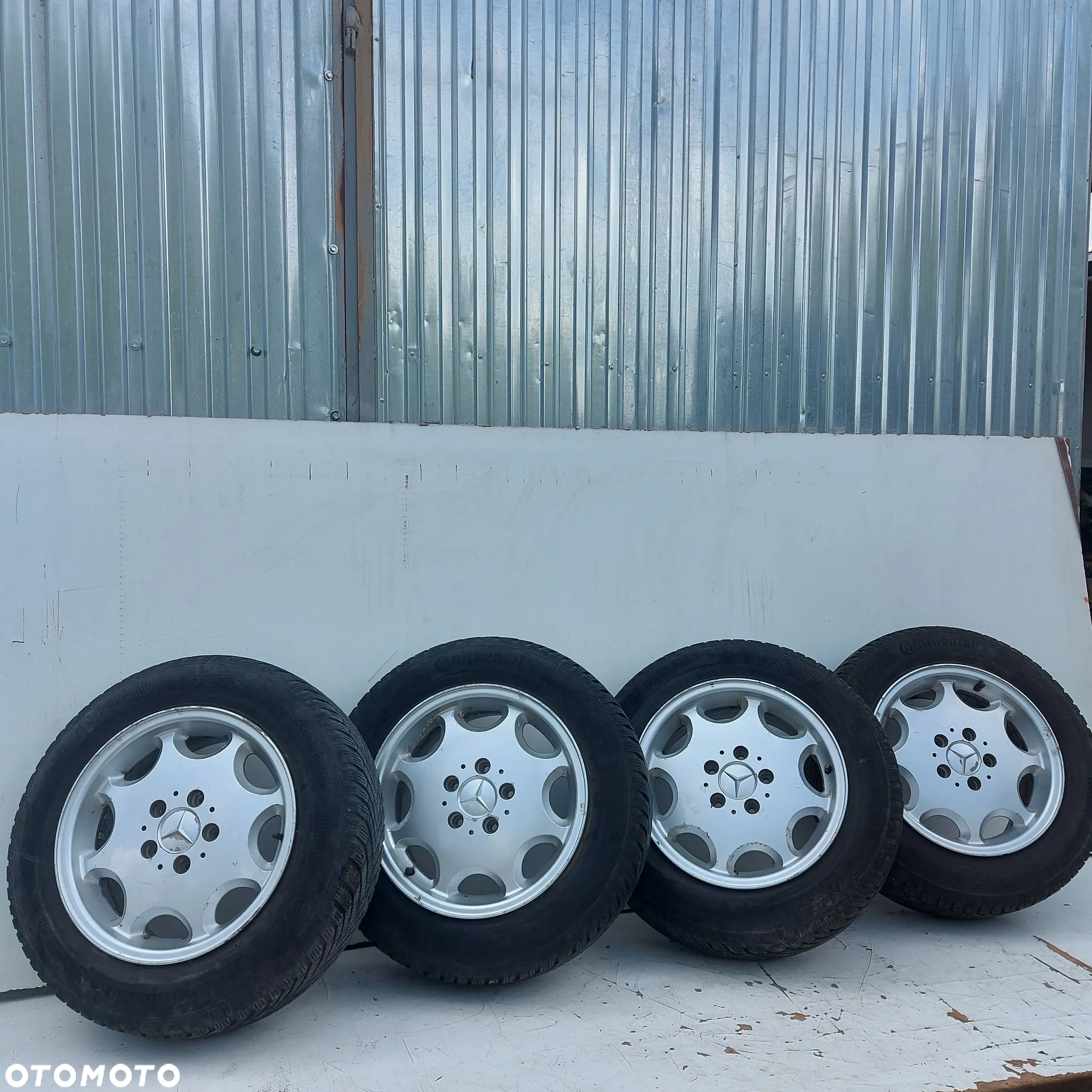 KOLA FELGI 15 KOMPLET CALOROCZNE MERCEDES E W210 ORYGINAL DEMONTAZ 2104010002 7JX15 ET 37 - 2