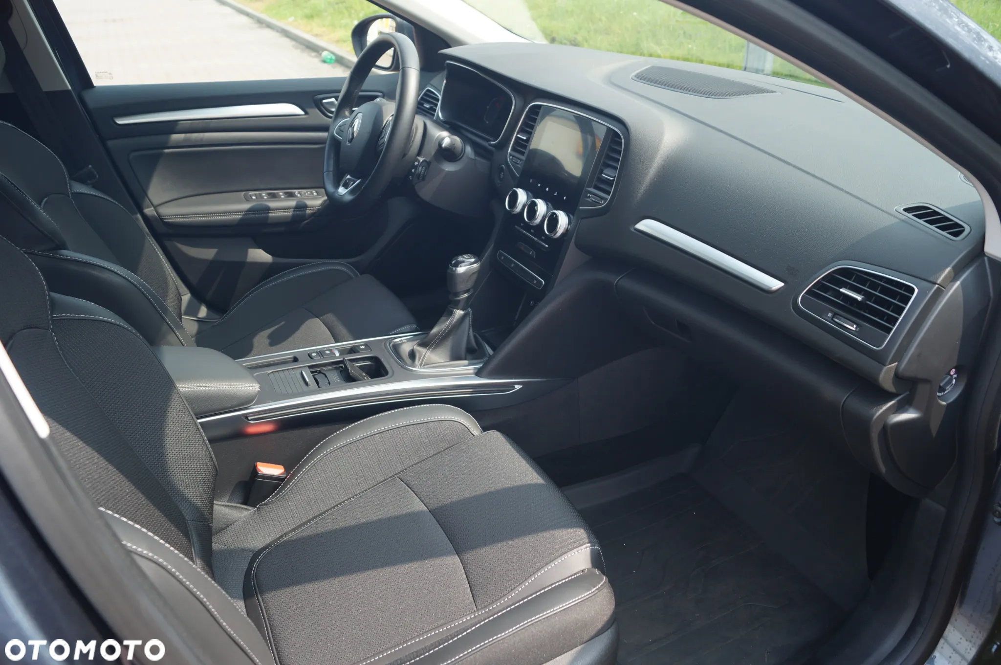Renault Megane 1.3 TCe Intens - 11